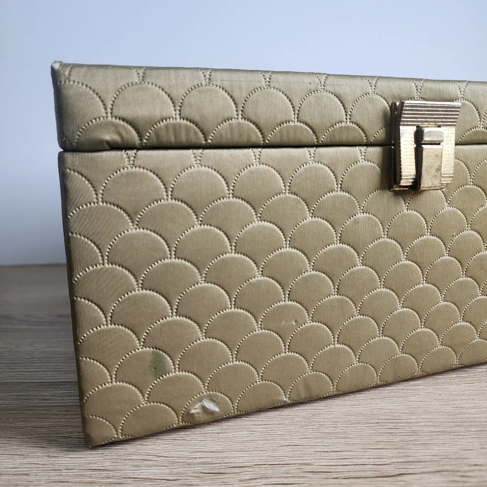 MCM VINTAGE Gold Metallic Quilted Vinyl Sewing Craft Box Lucite Handle